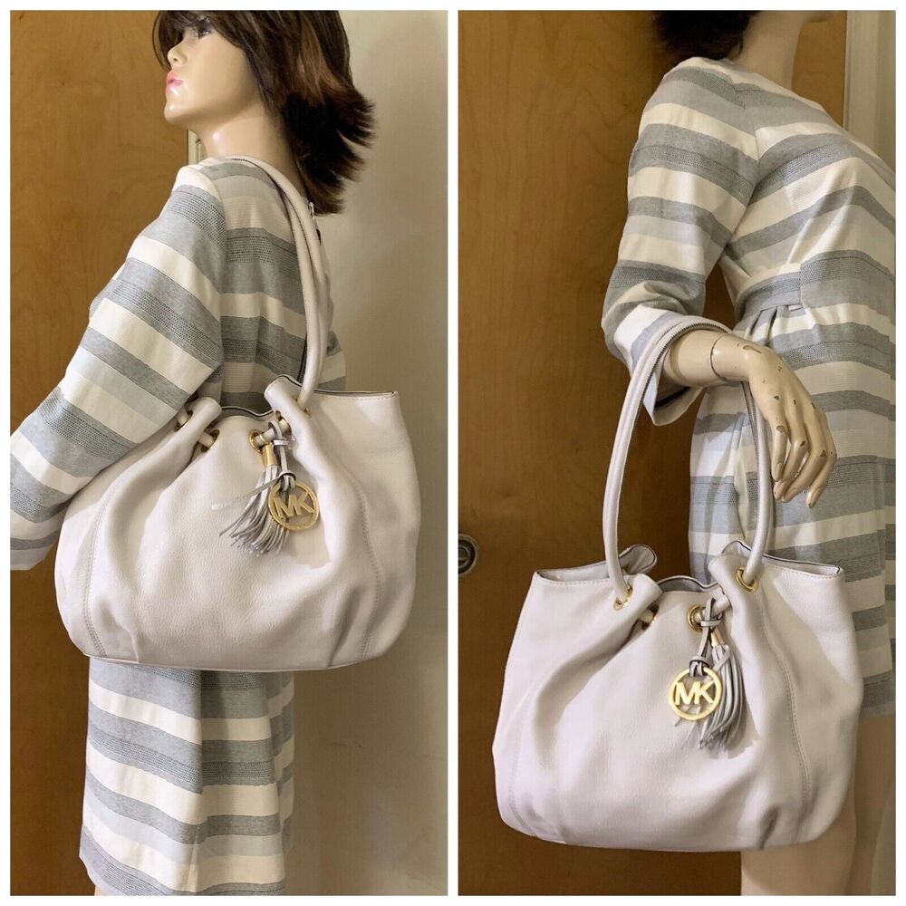 MICHAEL KORS Vanilla Pebbled Leather Tasseled ASTOR Ring Tote Shoulder Bag - Picture 3 of 12